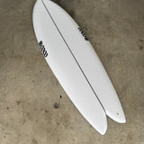 5'6" Tryst